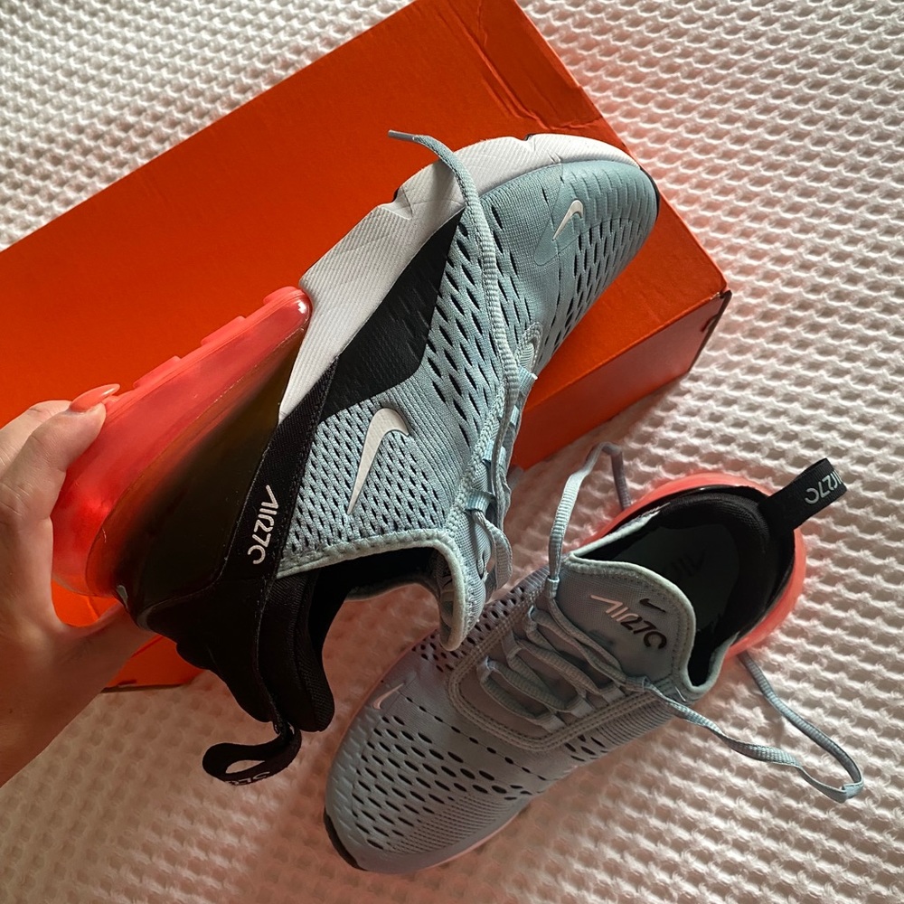 Nike Air Max 270 (womens)